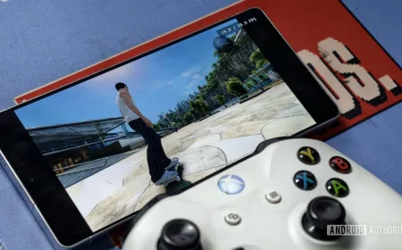 The X360 mobile emulator interface displays gameplay controls on an Android screen.