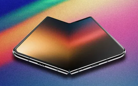 Apple developer documentation outlining dynamic screen size guidelines for upcoming foldable devices