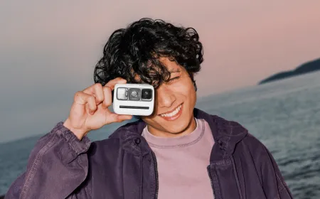 Polaroid Go Generation 3 compact instant camera
