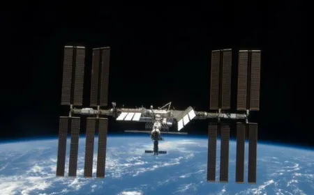 NASA Halts Roscosmos Inspection Plan for ISS Zvezda Module