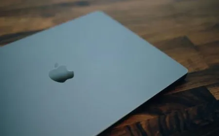 Concept rendering of the rumored Apple MacBook Ultra highlighting its hybrid OLED display and new screen sizes.