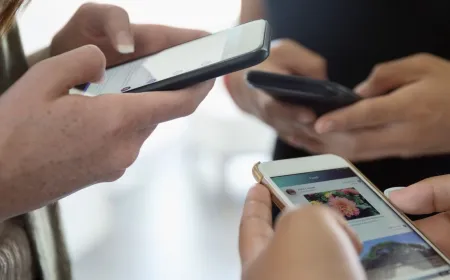 UK Social Media Ban Faces Scientific Scrutiny Over Youth Development