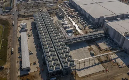 A Microsoft AI data center uses a closed-loop cooling system to significantly reduce water consumption.