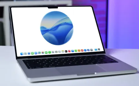 The macOS Spotlight interface displays Siri AI integration for handling local queries and workflow automation.