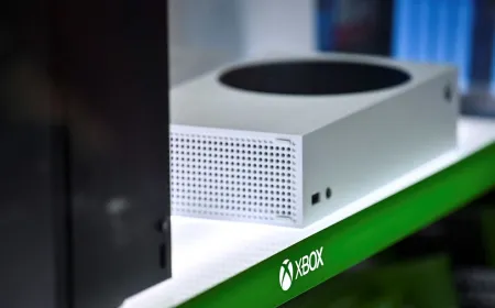Chart illustrates the projected fivefold rise in Xbox storage and memory component costs by 2027 due to AI hardware demands.