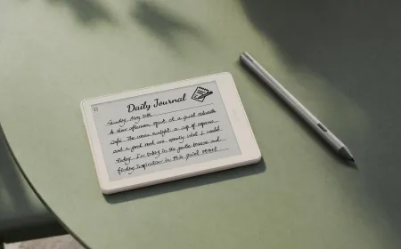The six inch Boox Go 6 Gen II e reader displays its open Android interface and supports stylus input.