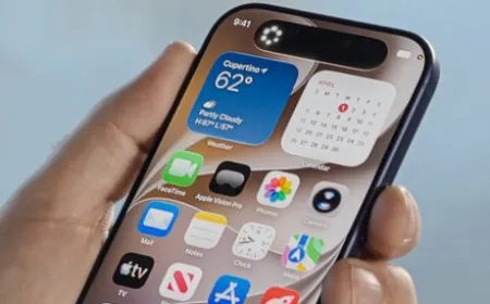 Apple iOS 27 allows Siri to integrate multiple third-party AI models for greater user choice.