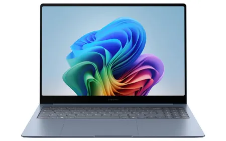 The Samsung Galaxy Book 6 Edge laptop displays its sixteen gigabyte RAM specification and $2,090 price.
