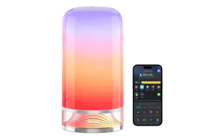 Matter-Compatible Smart Table Lamp Offers 500 Lumens for $69.99