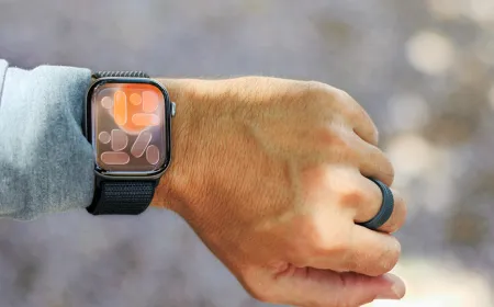 Apple Watch screen displaying configuration options for daily convenience features