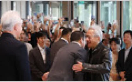 Jensen Huang visits LG headquarters to discuss expanded AI, robotics, and data center collaboration.