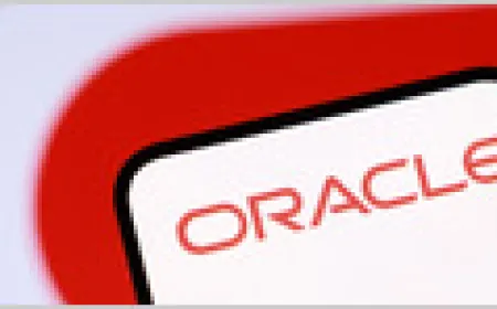 Chart displaying Oracle fourth quarter revenue growth and financial outlook