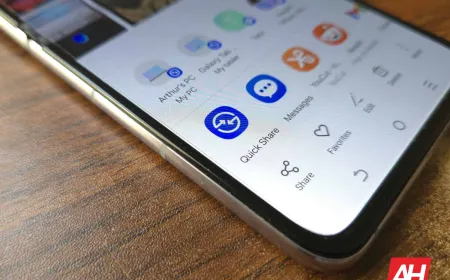Google Quick Share family visibility setting restricts file discovery to trusted devices.