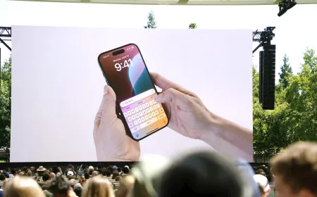 Apple introduces a redesigned Siri at WWDC 2026, powered by Google Gemini to improve privacy and address previous delays.