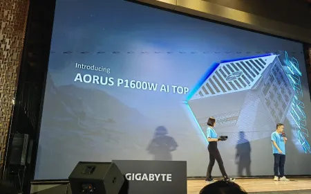 Gigabyte 1600-watt power supply unit featuring an integrated true-color display