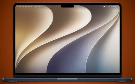 macOS Golden Gate interface displays adjustable Liquid Glass transparency, a shaded sidebar, clean menus, and refined icons.