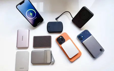 Magnetic wireless power bank attached to an iPhone with precise magnetic alignment and cable-free charging.