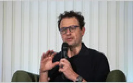 Senior Anthropic technical staff meet with White House officials to resolve the Mythos 5 dispute.