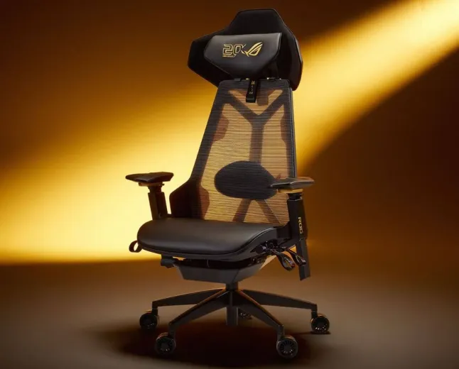The black and gold Asus ROG Destrier chair is displayed alongside the matching SLASH anniversary luggage collection.