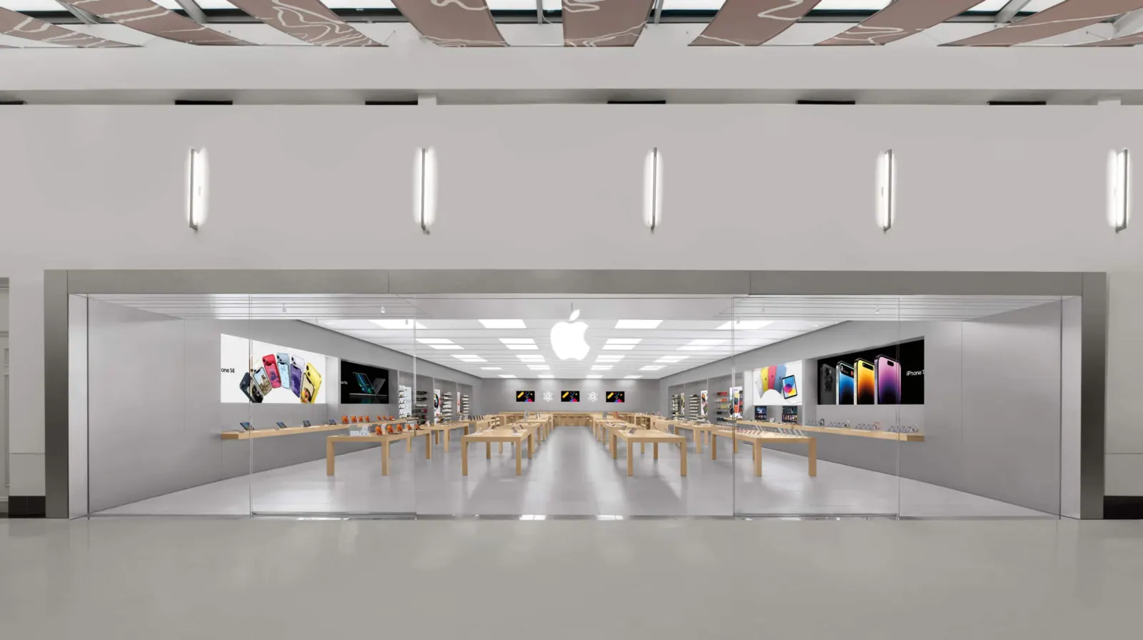 Apple Shutsters Three U.S. Stores Amid Mall Decline and Labor Disputes