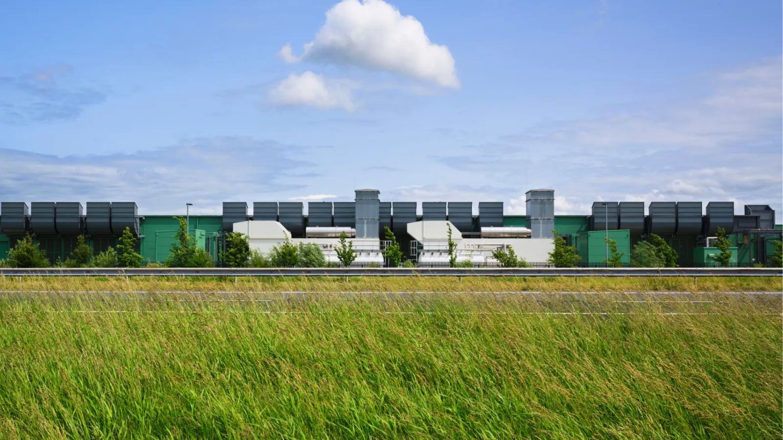 New York Advances One-Year Data Center Moratorium Amid Policy Debate
