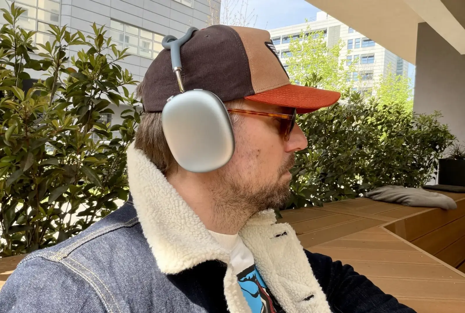 Apple AirPods Max 2 Review: Pricing, H2 Chip Upgrades, and Buyer Guidance