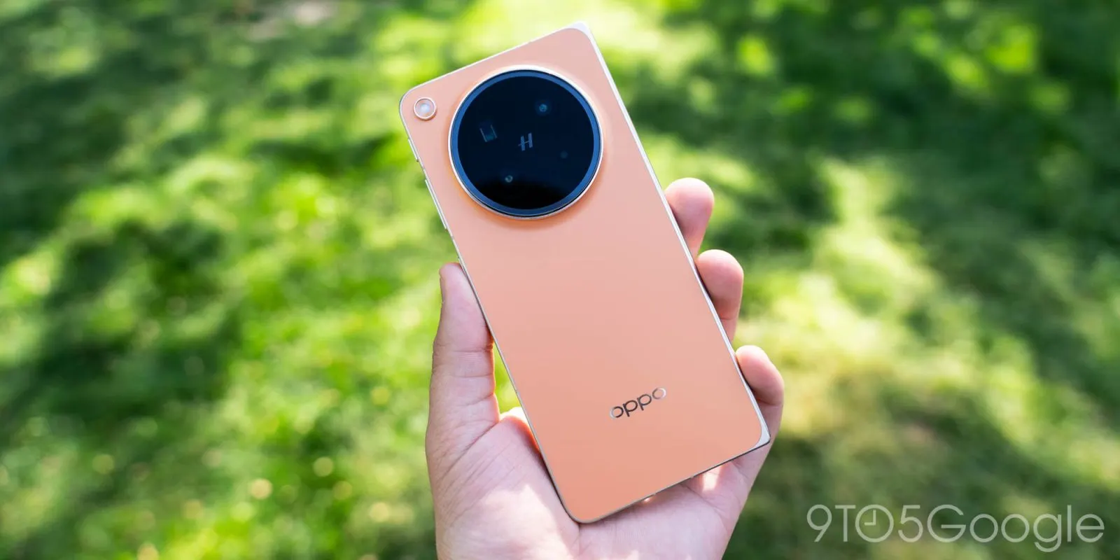 Oppo Find N7, the wide one, reportedly has a 7.6-inch display with less of a crease