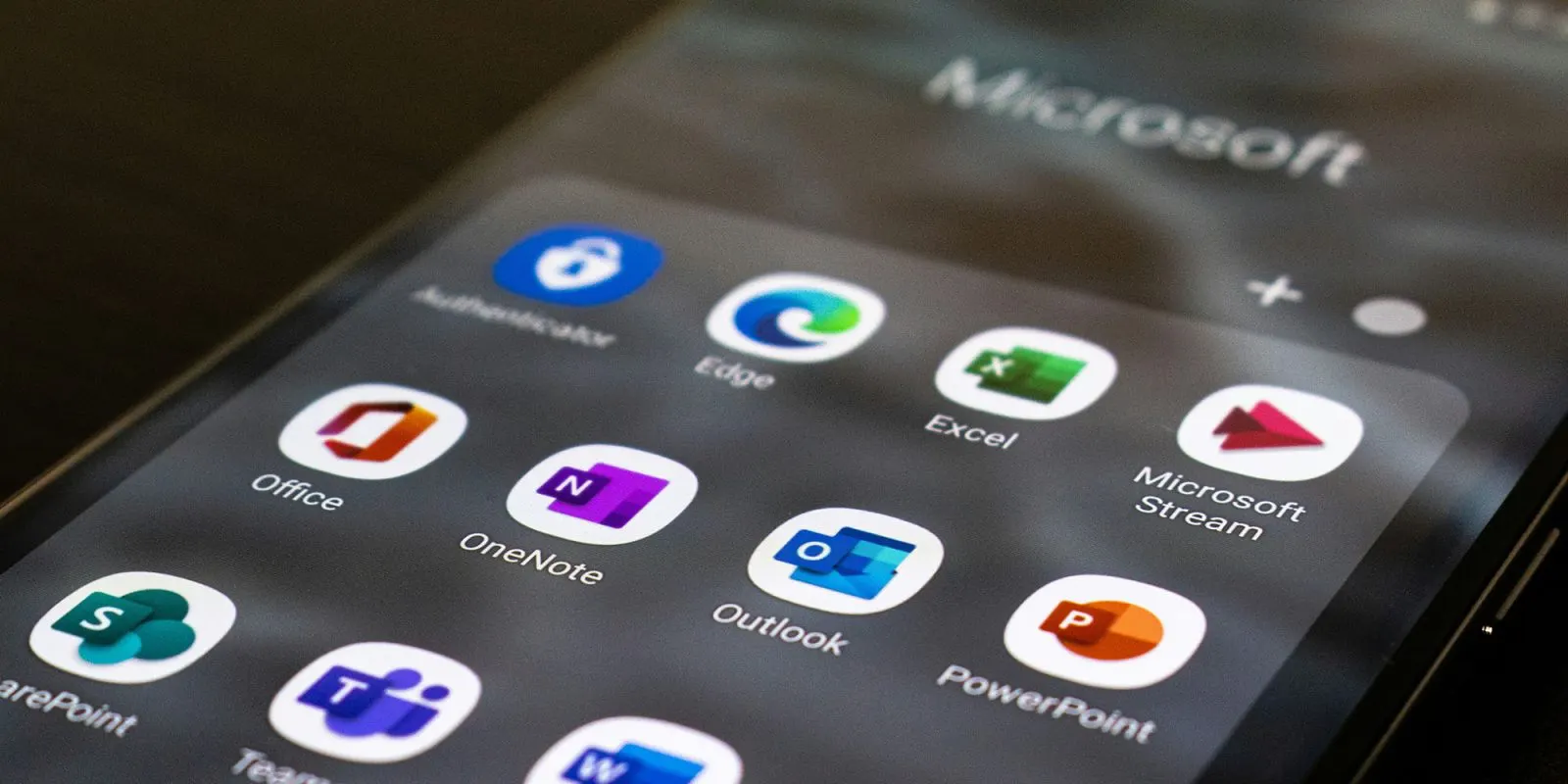 Microsoft Ends Office Support for Older Apple Devices in 2026
